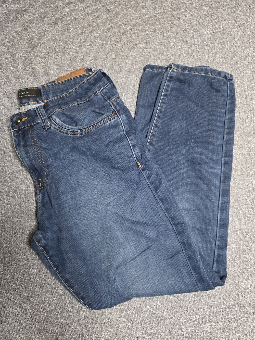 ZARA Man Soft Denim Medium Wash Straight Leg Jeans Size 32